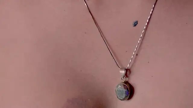 Sexyhoney27 - crem boobs