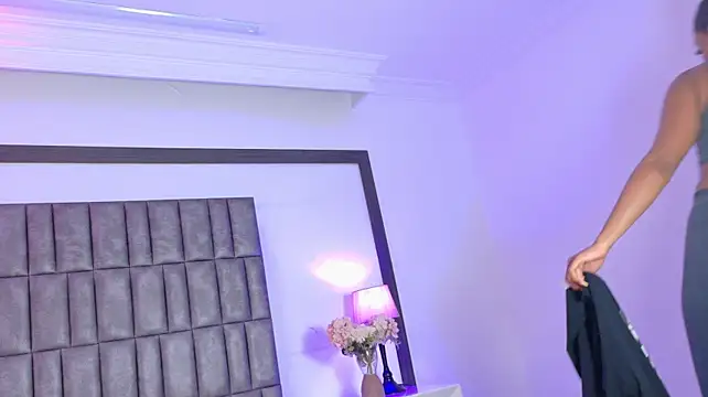 LoanaVega - SQUIRT INFINITE CONTROL
