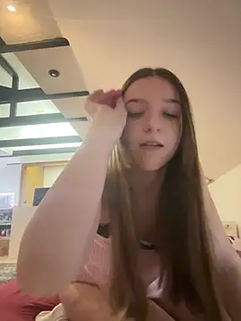 MyCherryKiss - Show your Boobs and Play 1 Min💦
