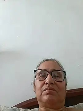 _candi - Aceite en las tetas