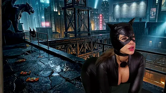 XXMILE - Catwoman ride torso until cum