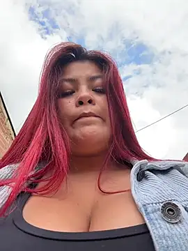 Lia-Moon77 - Show fingers pussy wet