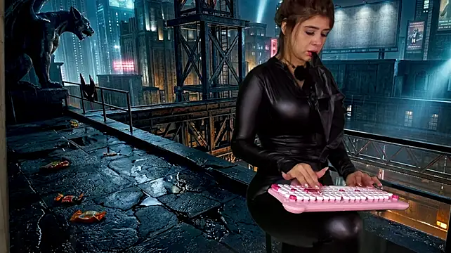 XXMILE - Catwoman ride torso until cum