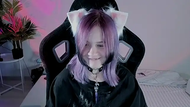 Hikkacat - hip tease (=^ ◡ ^=)
