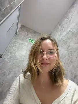 The_Snowwhitee - 27 cm Dildo in Public KFC❤️LastTipVideo