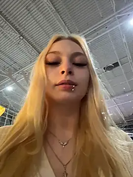 AngelinaTous