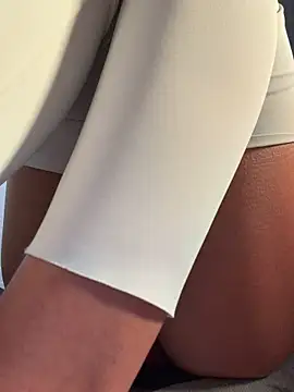 Lissa_kissyou - Riding a dildo + long video gift