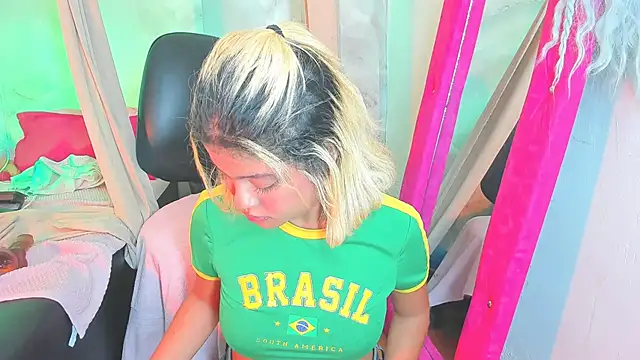 Sofiacastillo01 - SQUIRT WITH MY FINGERS