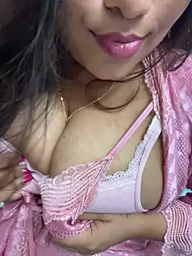 QueenGulabo - 🔥 First Goal, First Fantasy