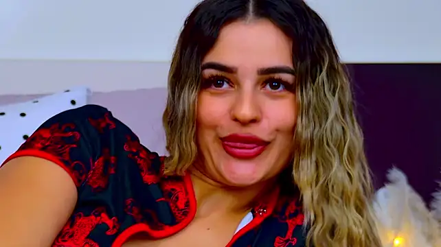 SelenaSweetie - Suck dildo deepthroat