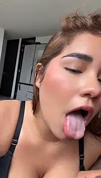 Miaa_scott01 - Blowjob + flash boobs🥵