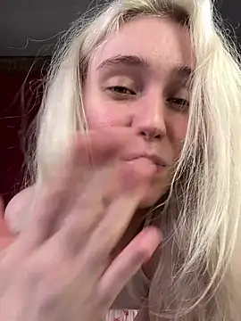 LovelyMiu - lower my shorts+oil on my big butt