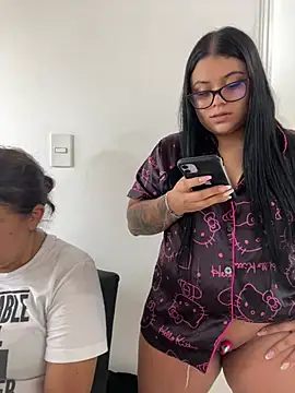 Alissonfernandez_ - Alisson shows her tits shh😵😵😵