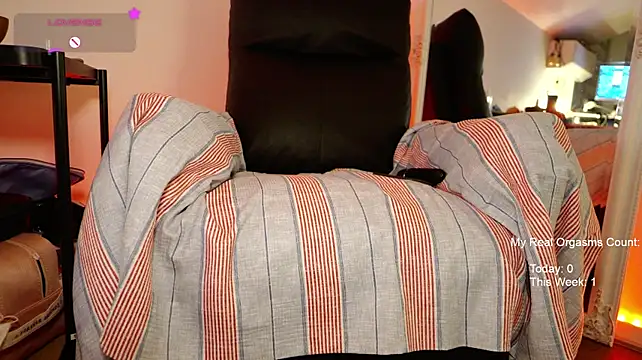 GingerAleMILF - Last Tip Gets Dildo Blowjob Vid in PM