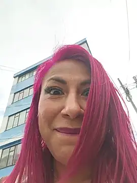 Tatianabelli - Show me your beautiful legs