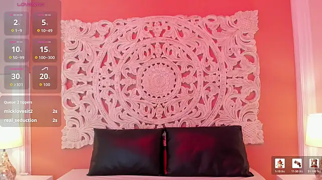 BiancaRoyalle - Open and Fingering Pussy - Close UP! 🌸