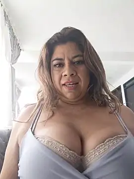 Laura-Hernandez - Sucking tits