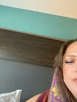 Molly_witha_chance - Put in new buttplug