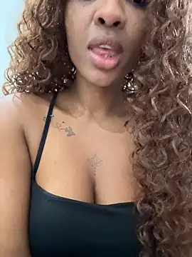 Angel_preta - Tammy tomando na bucetinha