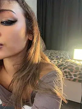 Lissa_kissyou - Riding a dildo + long video gift