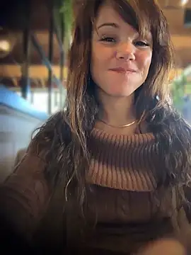 BaileyMFox - Buzz me in the restaurant