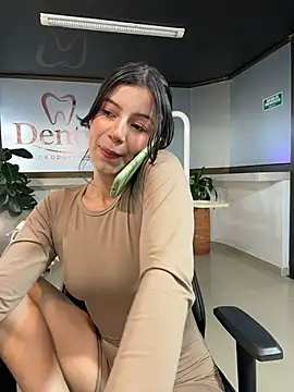 Iris_cuteface - Show Naked 🙈🔥💦Oil