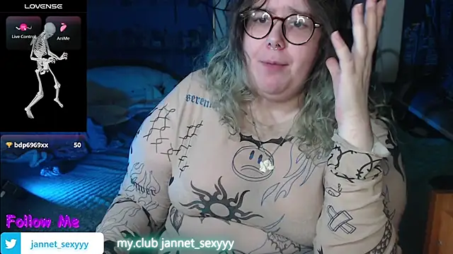 JannetPie - show big boobs and massage