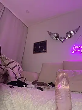 NaomiSavage - 1 finger + cream on pussy & AHEGAO 👆🏽