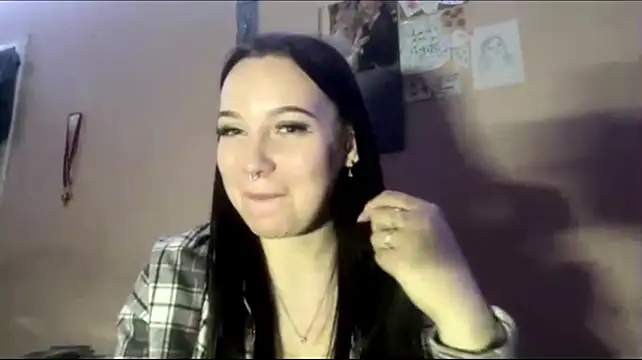 EileenKowalske - squeeze my boobs closer to the camera