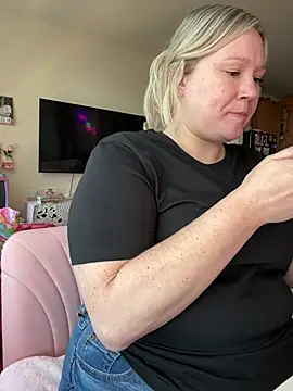 PiggyRose - LET ME CUM 🥺💦