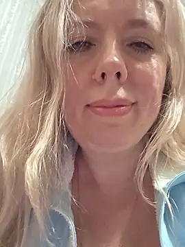 Irina3718 - Show pussy. Clitoral masturbation.