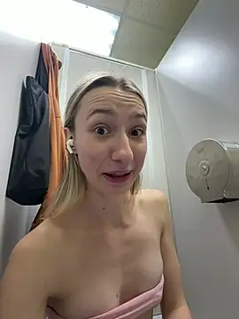 Lia-see-ya - Dont cover Tits with door open 60sec 🥵