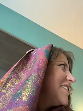 Molly_witha_chance - Put in new buttplug