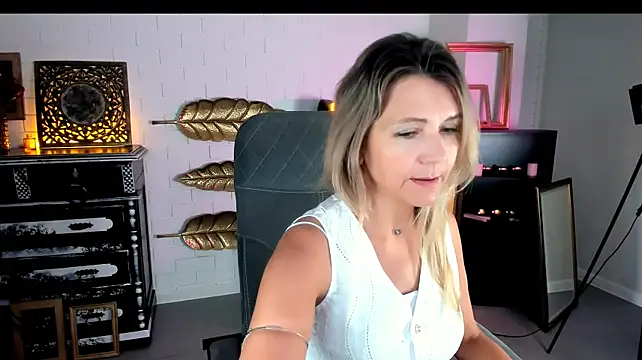 NicoleHitman