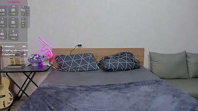 FoxyLiza - pillowride and moans