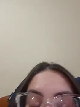 Badgirlyz - Dildo no meu cuzinho apertado