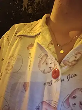 Bruna_safadinhaa - Meter me de 4 a abrir o cuzinho