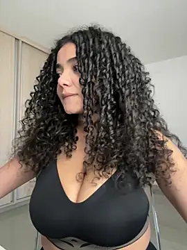 Curlyierr - UNDRESS AND GET NAKED