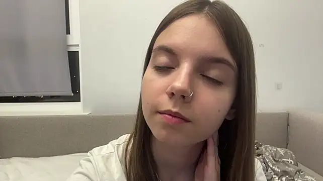 LisaPorse - show belly + smile face