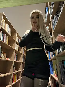 AlyssaFoxx_ - 1 Finger In My Tight A$$🥵