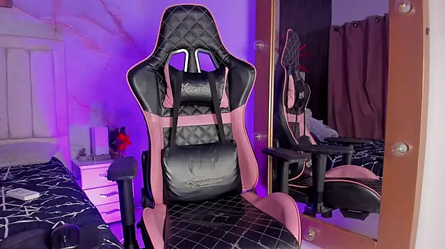 EvelynXSinclair - DILDO PUSSY+ SQUIRT