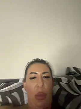 Kimmie_Hot - A wet kitty is a happy kitty