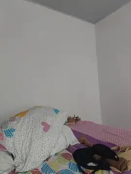 MMia_18 - pinch my hard nipples