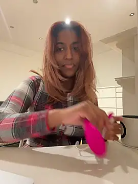 DonnaShy - Oil massage on legs🫦