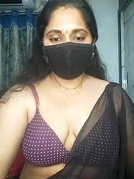 Doly_thebubbly - Boobs oil massage in public