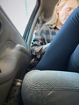 GoldenFlameGoddess - Booo! 👻
