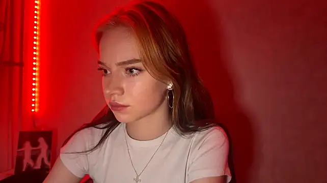 LydaDrozdenko - show eyes close up <3