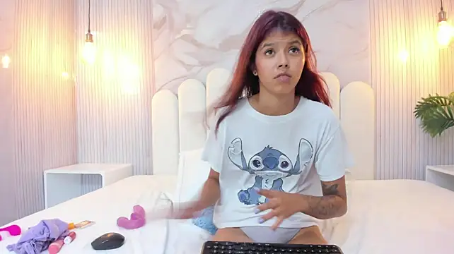 Arietta_skinny - Rub dildo in clit + wet pussy🍒💦
