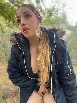 BLANCA__NIEVES - 🦵 Legs Reveal ⚜️