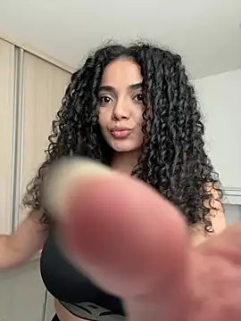 Curlyierr - UNDRESS AND GET NAKED